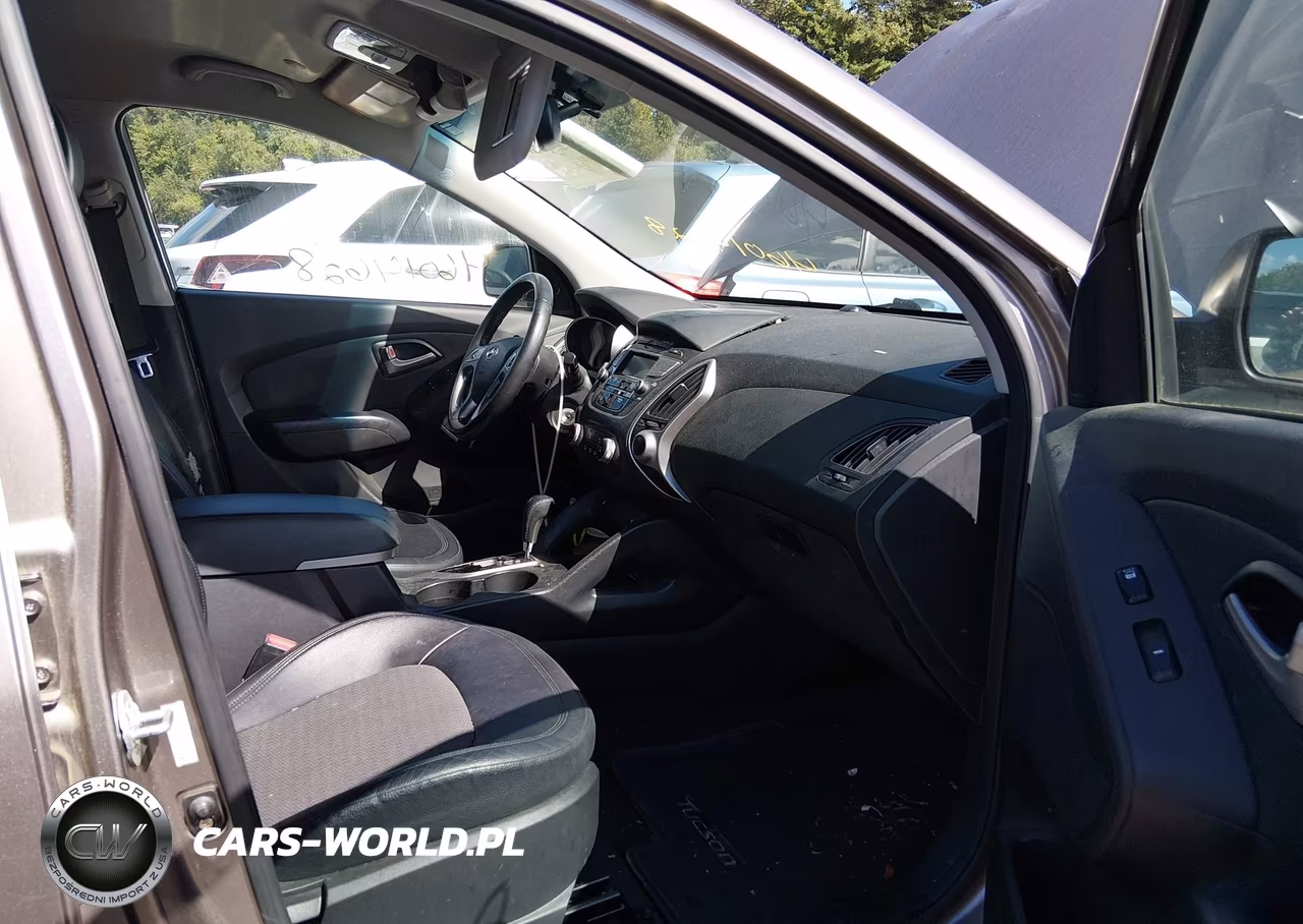 2012 Hyundai Tucson Gls VIN:KM8JUCACXCU418870 - 5