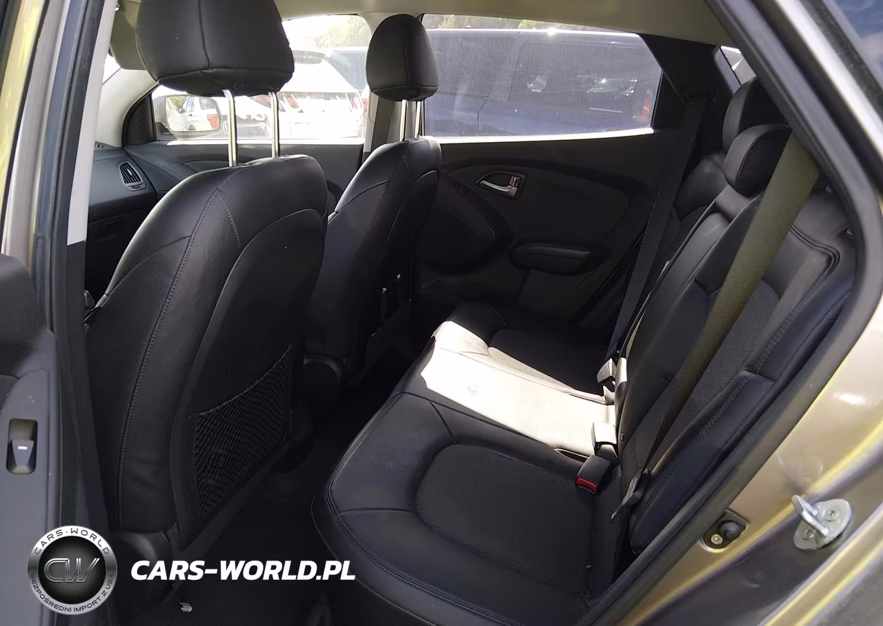 2012 Hyundai Tucson Gls VIN:KM8JUCACXCU418870 - 8