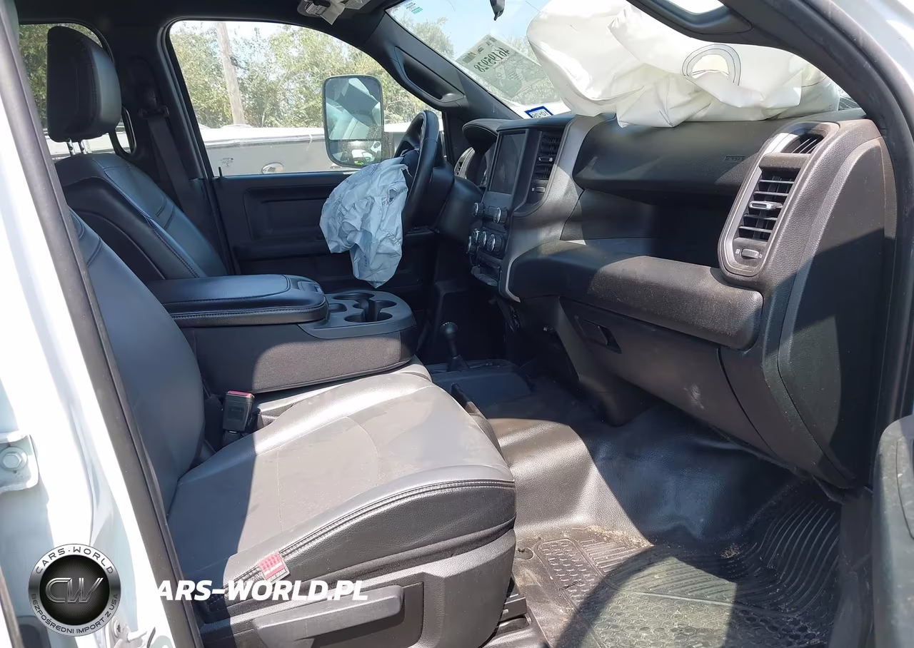 2022 Ram 2500 Tradesman 4X4 8' Box VIN:3C6UR5HJ4NG361811 - 5