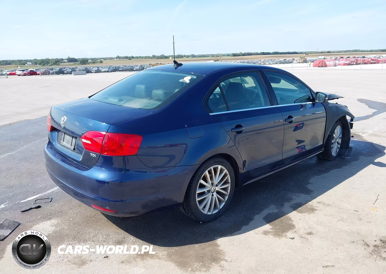 2013 Volkswagen Jetta Tdi W-Premium-Nav VIN:3VWLL7AJ9DM374496 - 4