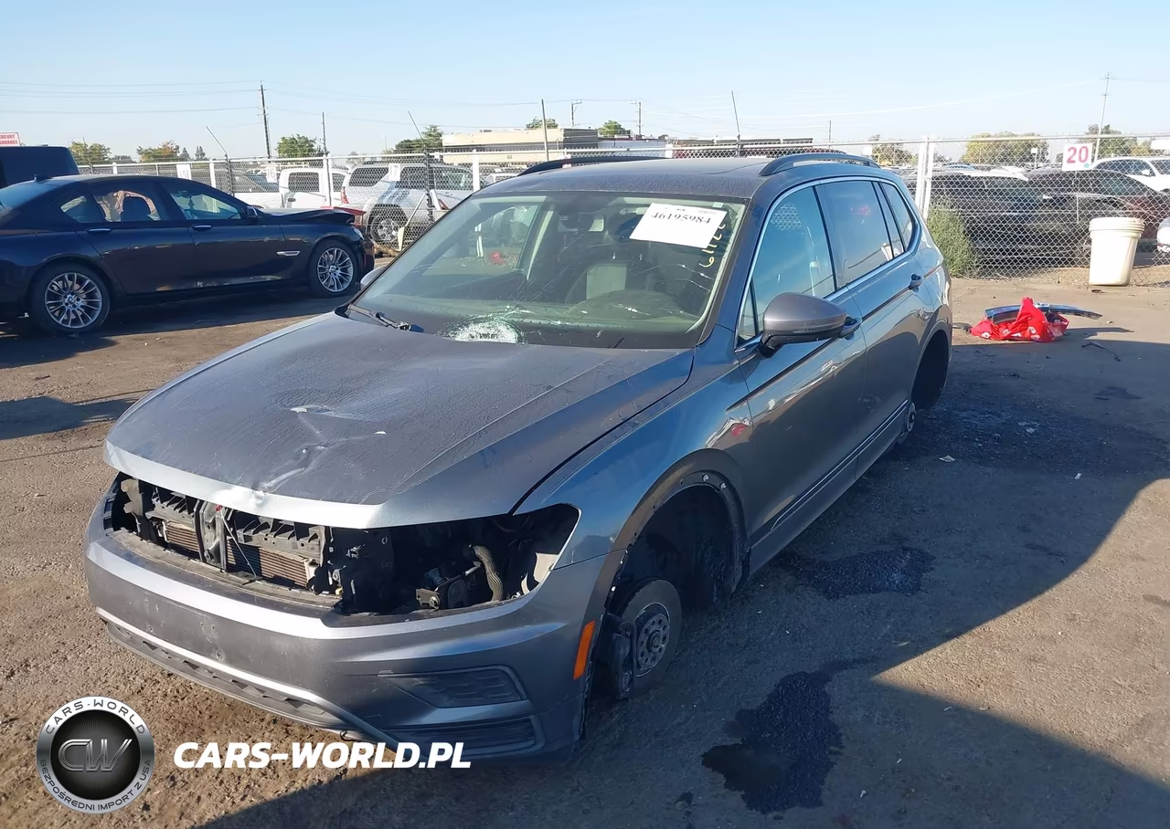 2018 Volkswagen Tiguan 2.0T Se-2.0T Sel VIN:3VV3B7AX1JM088004 - 2