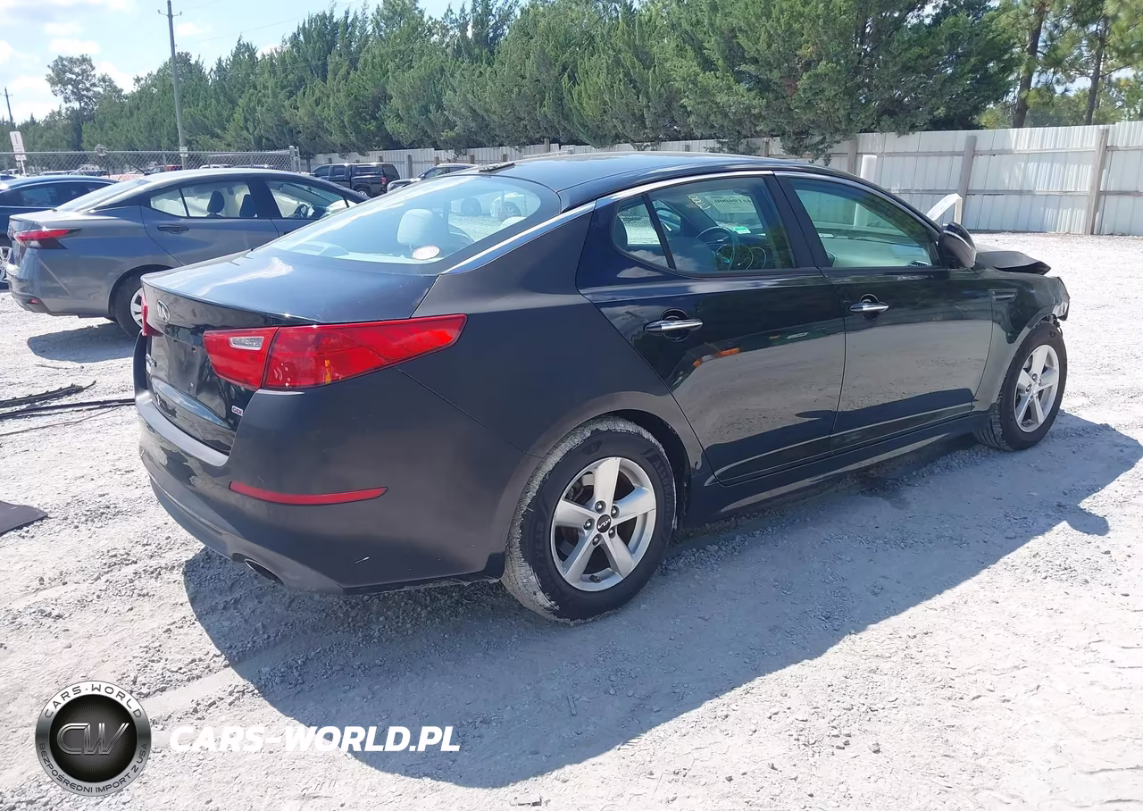 2015 Kia Optima Lx VIN:5XXGM4A77FG453982 - 4