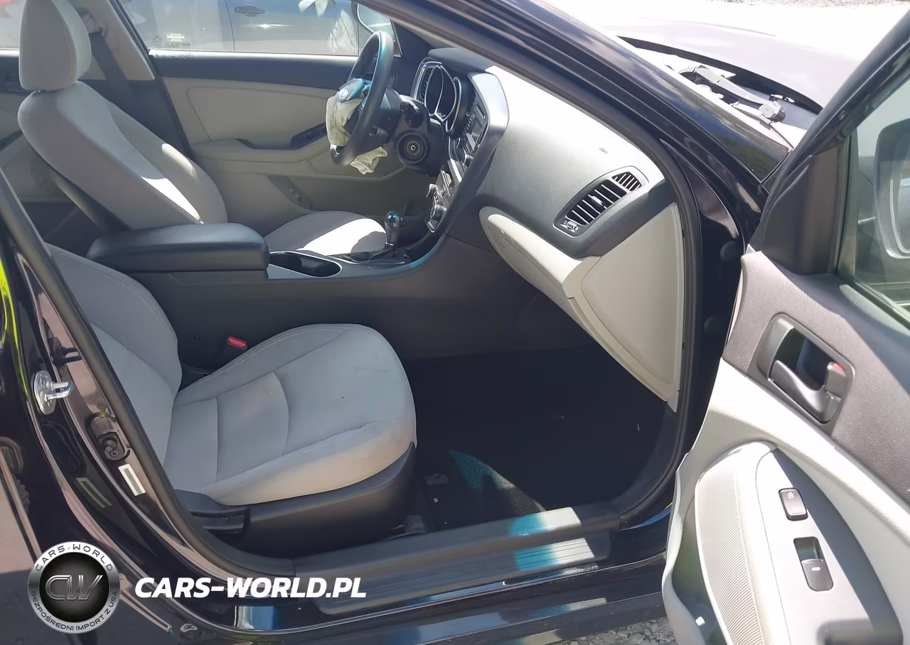 2015 Kia Optima Lx VIN:5XXGM4A77FG453982 - 5