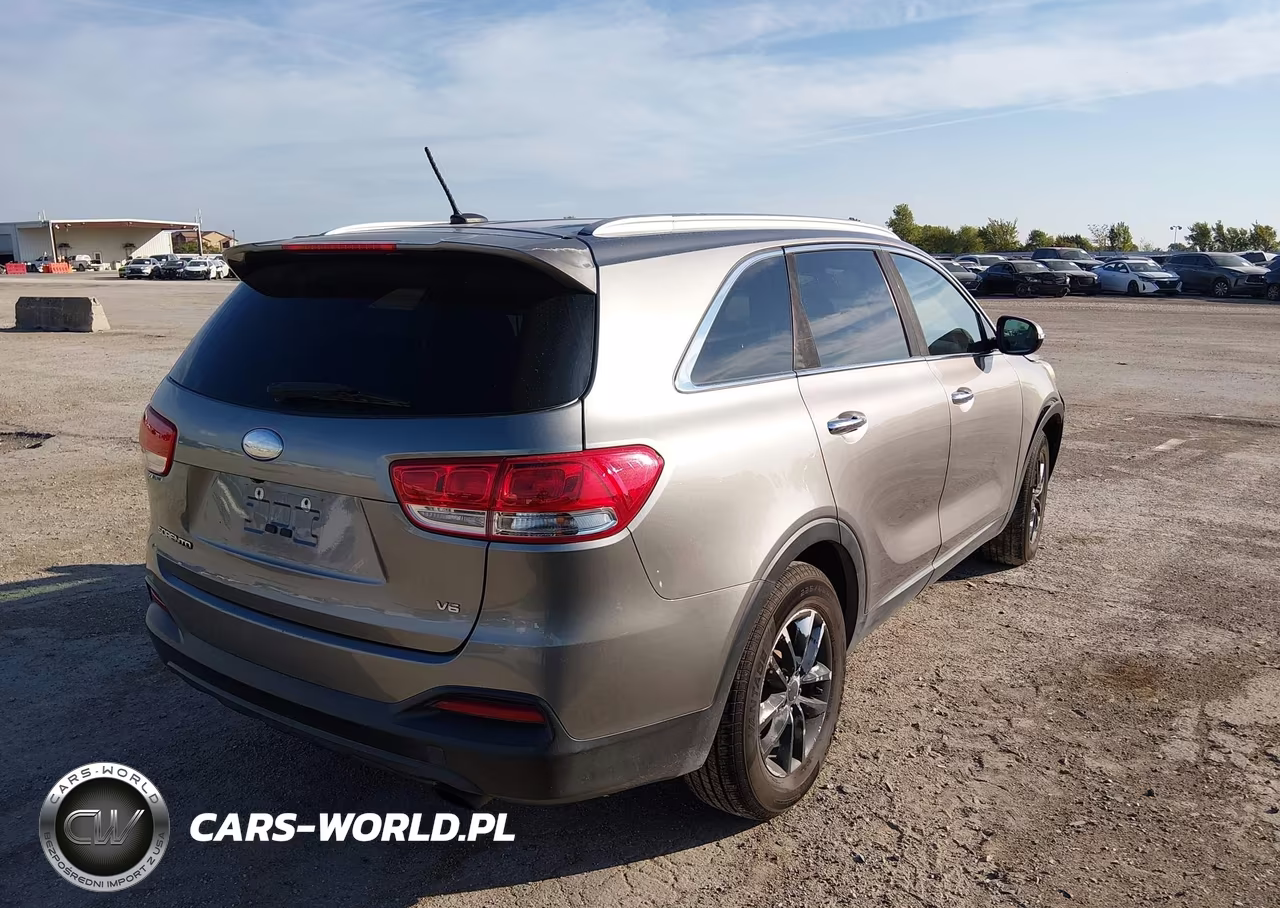 2017 Kia Sorento 3.3L Lx VIN:5XYPG4A50HG249710 - 4