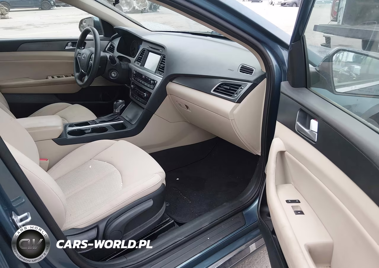 2017 Hyundai Sonata Sport VIN:5NPE34AFXHH453807 - 5
