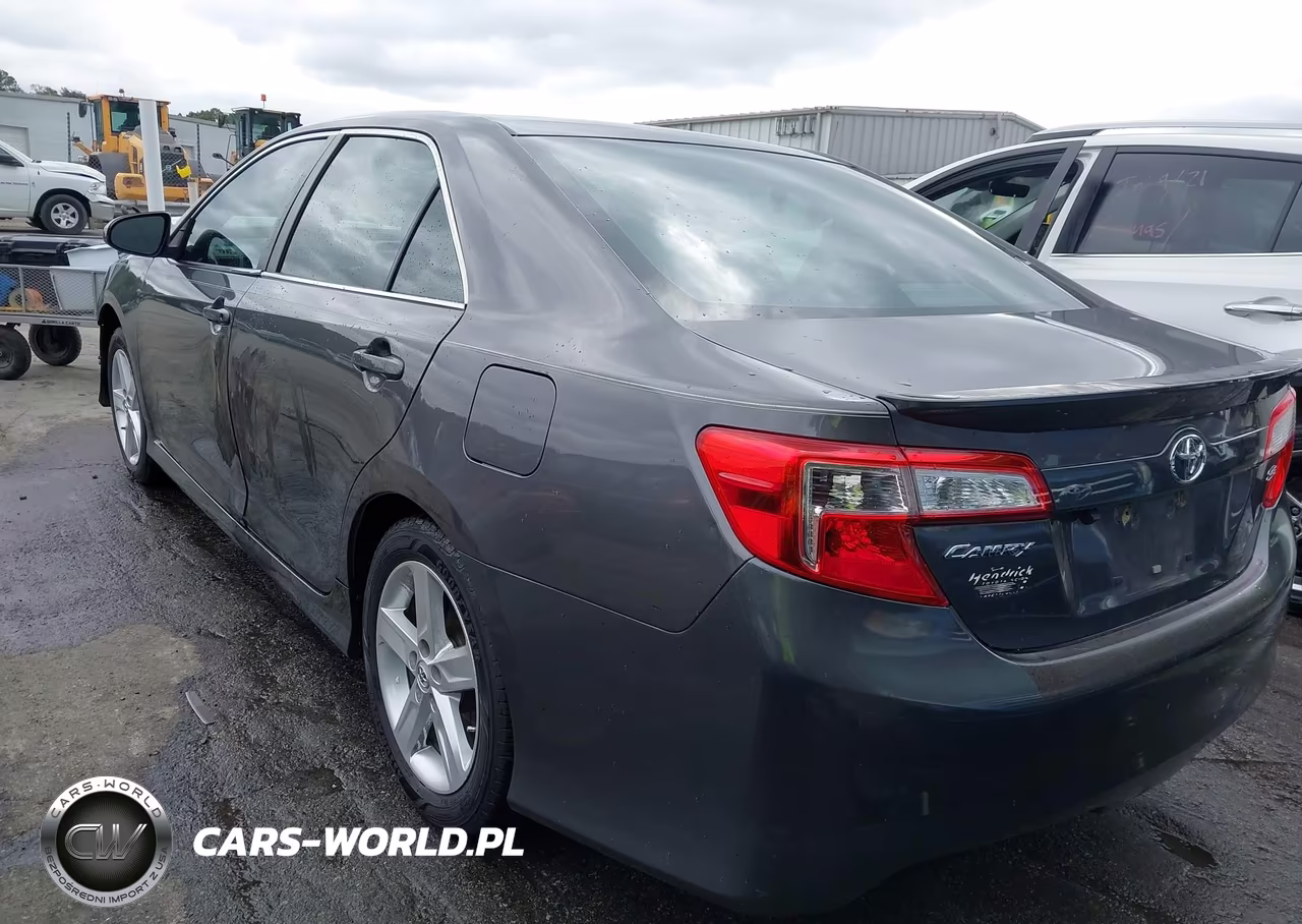 2014 Toyota Camry Se VIN:4T1BF1FK0EU321831 - 3
