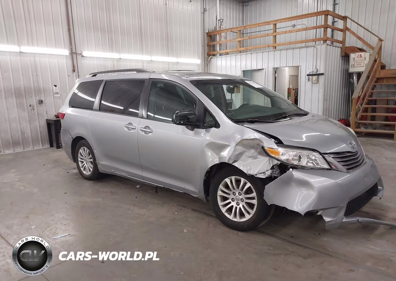 2015 Toyota Sienna Xle 8 Passenger – zdjęcie 1 z 16