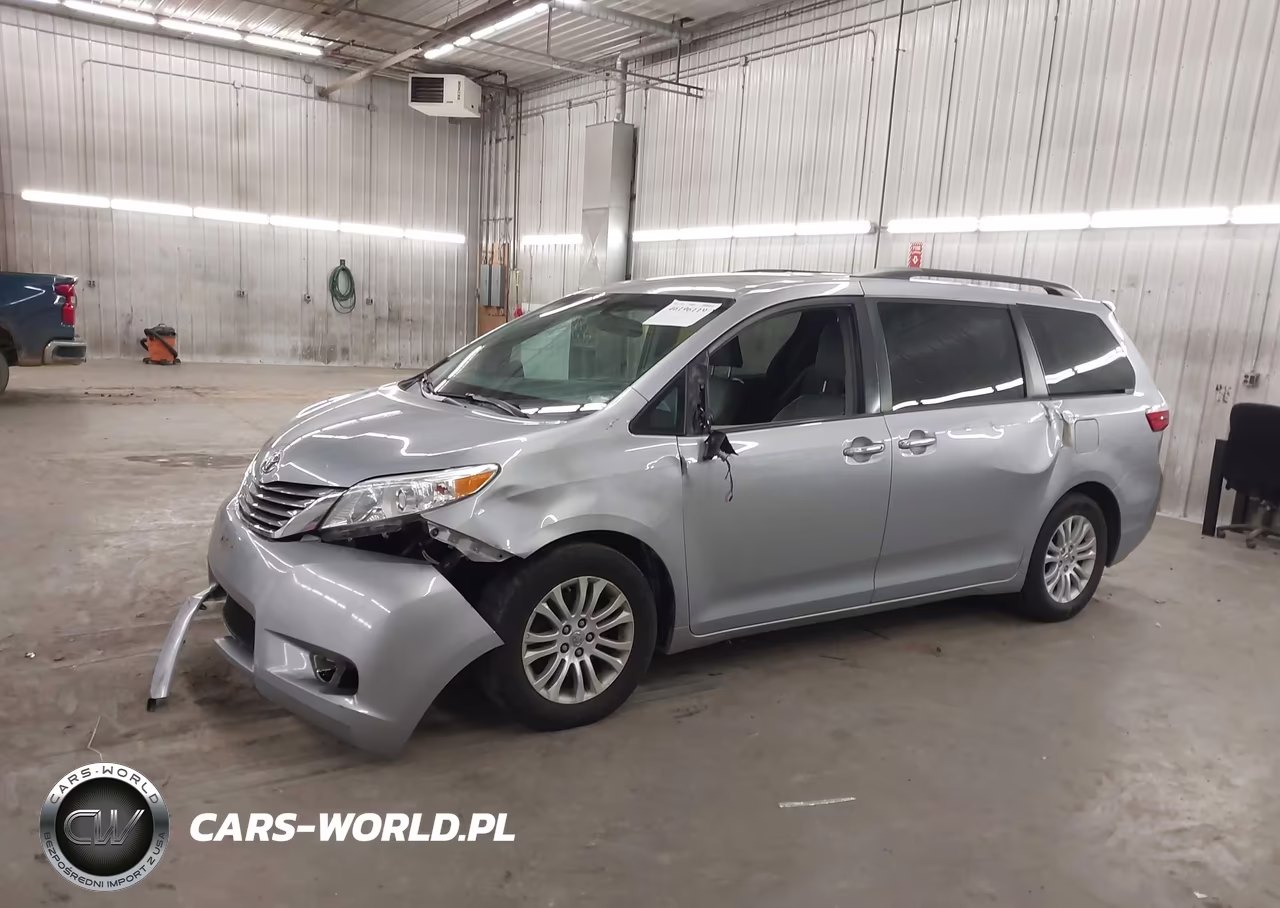 2015 Toyota Sienna Xle 8 Passenger VIN:5TDYK3DC1FS560232 - 2