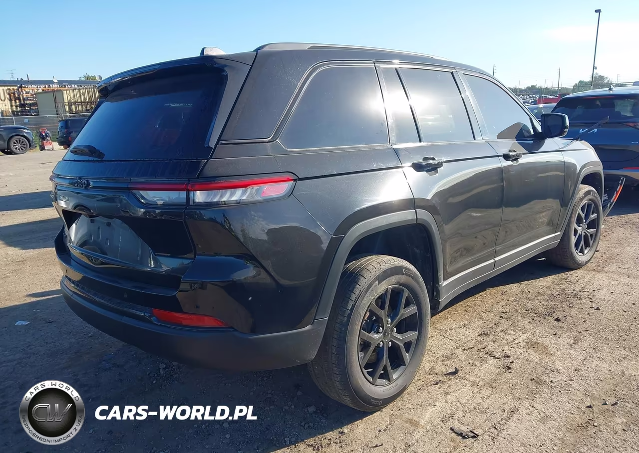 2025 Jeep Grand Cherokee Altitude 4X4 VIN:1C4RJHAG9S8703289 - 4
