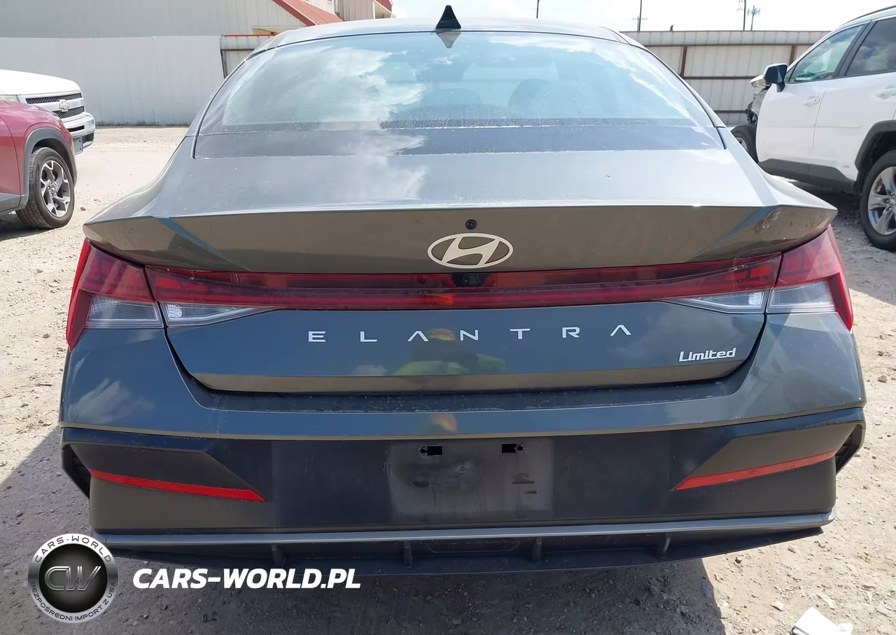 2025 Hyundai Elantra Limited VIN:KMHLP4DG4SU045389 - 16