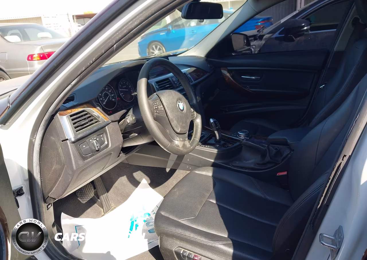 2017 BMW 320I VIN:WBA8E1G53HNU14199 - 5