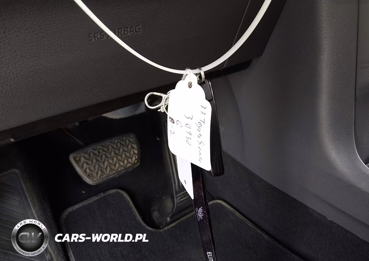2022 Toyota Sienna Le VIN:5TDKRKEC4NS085068 - 11