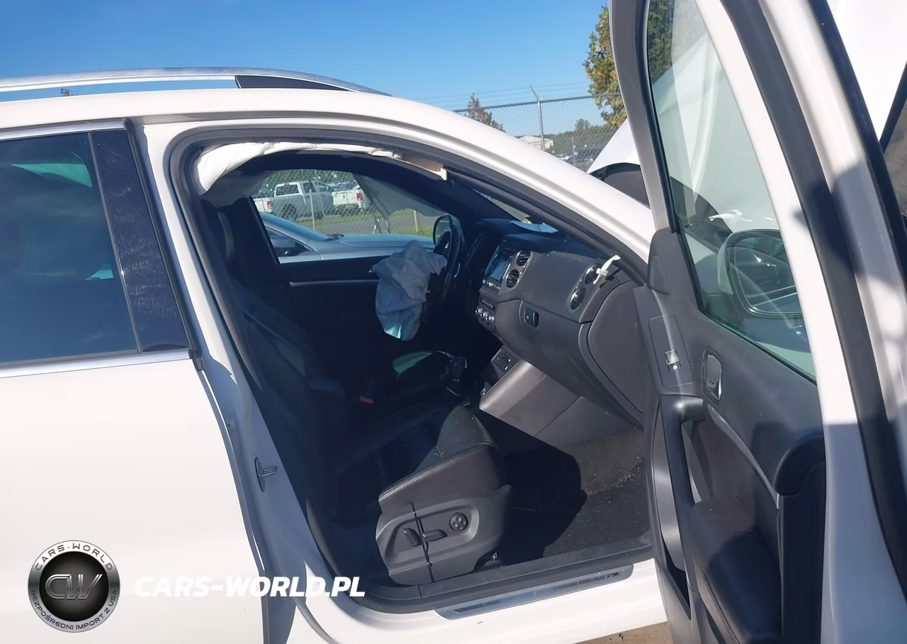 2014 Volkswagen Tiguan R-Line VIN:WVGBV3AX2EW008866 - 5