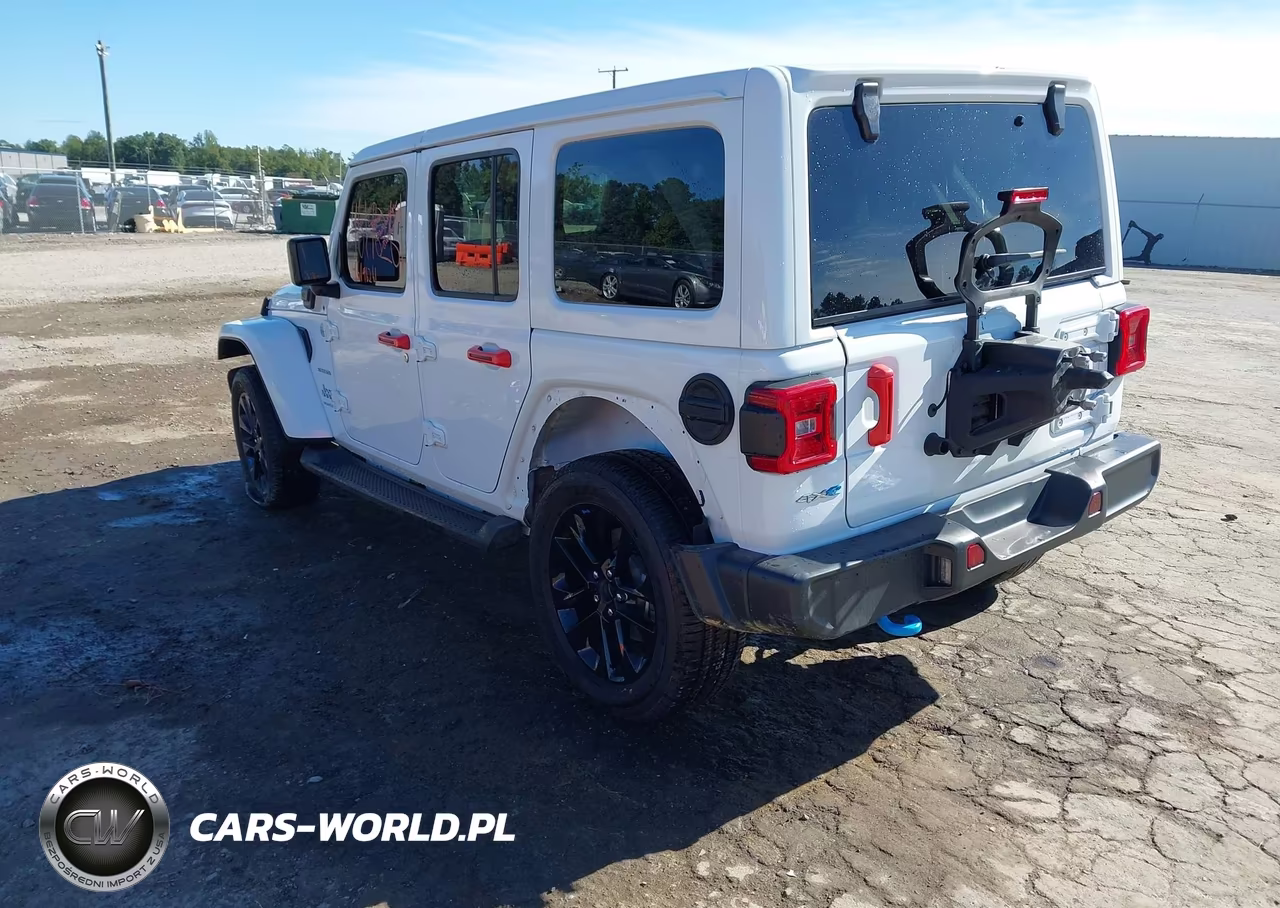 2023 Jeep Wrangler 4Xe Sahara 4X4 VIN:1C4JJXP69PW525067 - 3