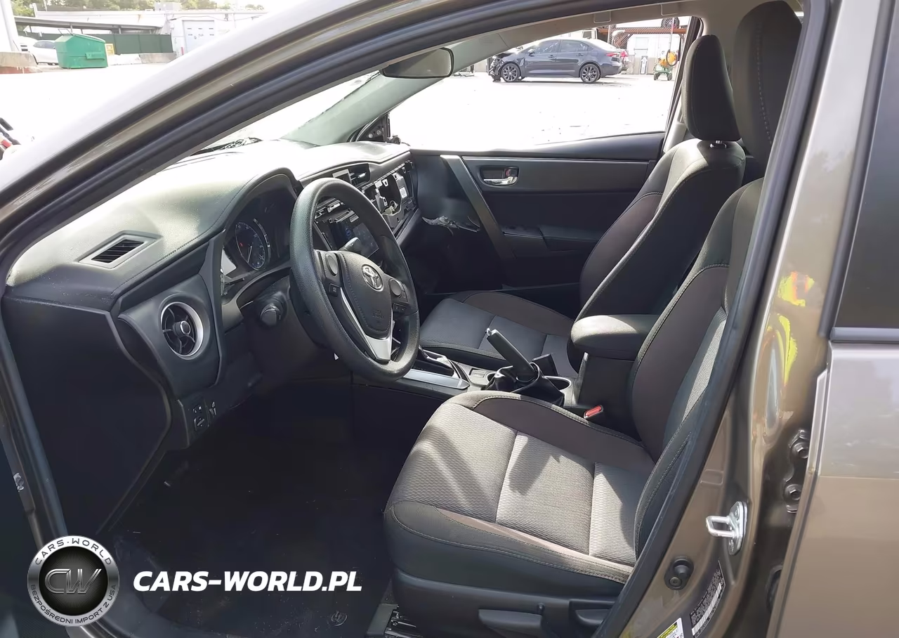 2018 Toyota Corolla Le VIN:2T1BURHE1JC995378 - 5