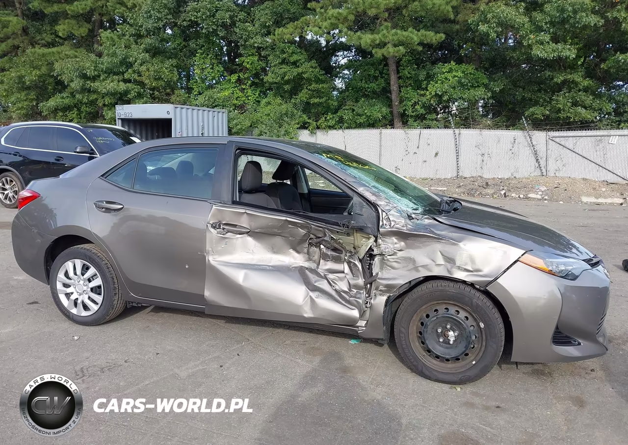 2018 Toyota Corolla Le VIN:2T1BURHE1JC995378 - 6