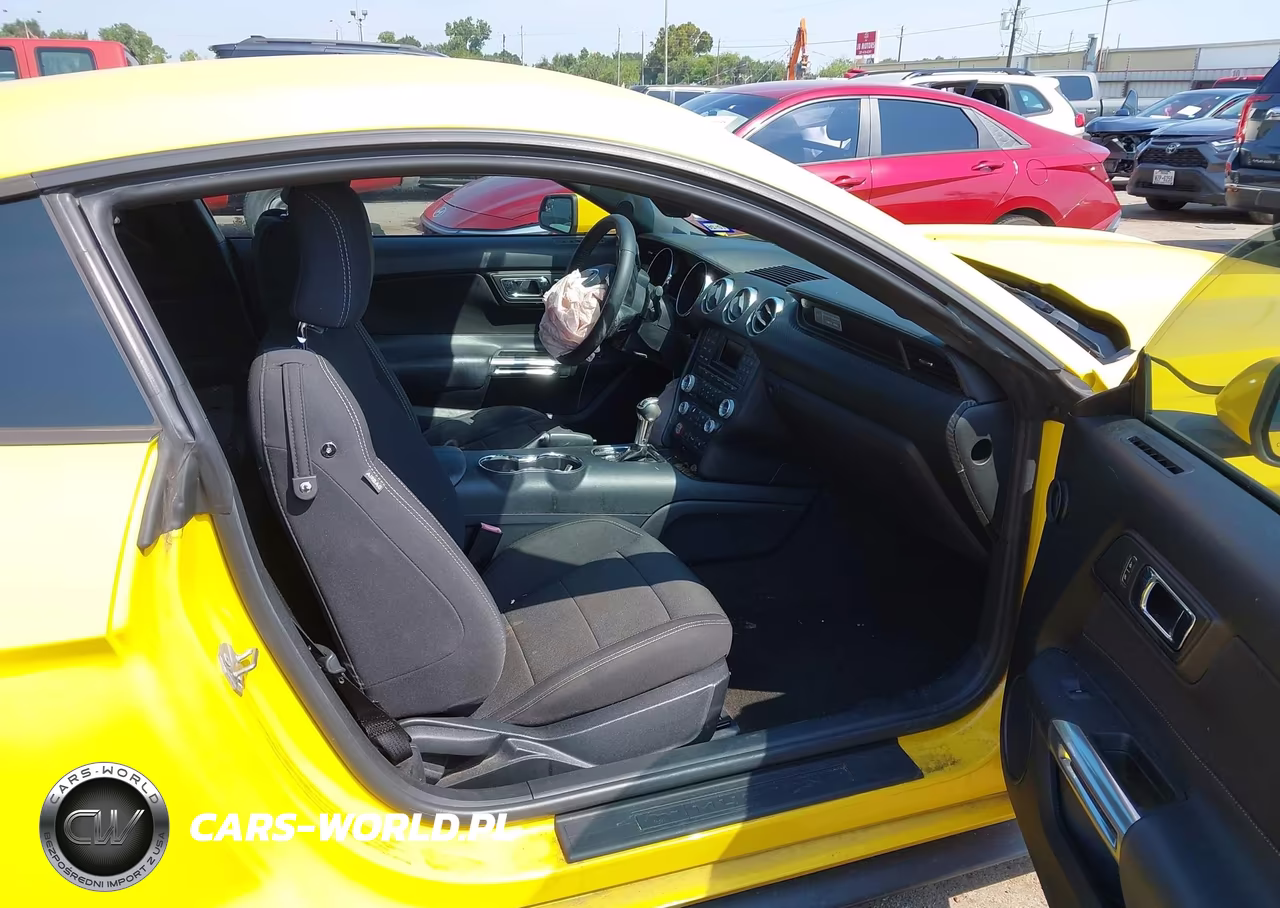 2017 Ford Mustang V6 VIN:1FA6P8AM2H5239222 - 5