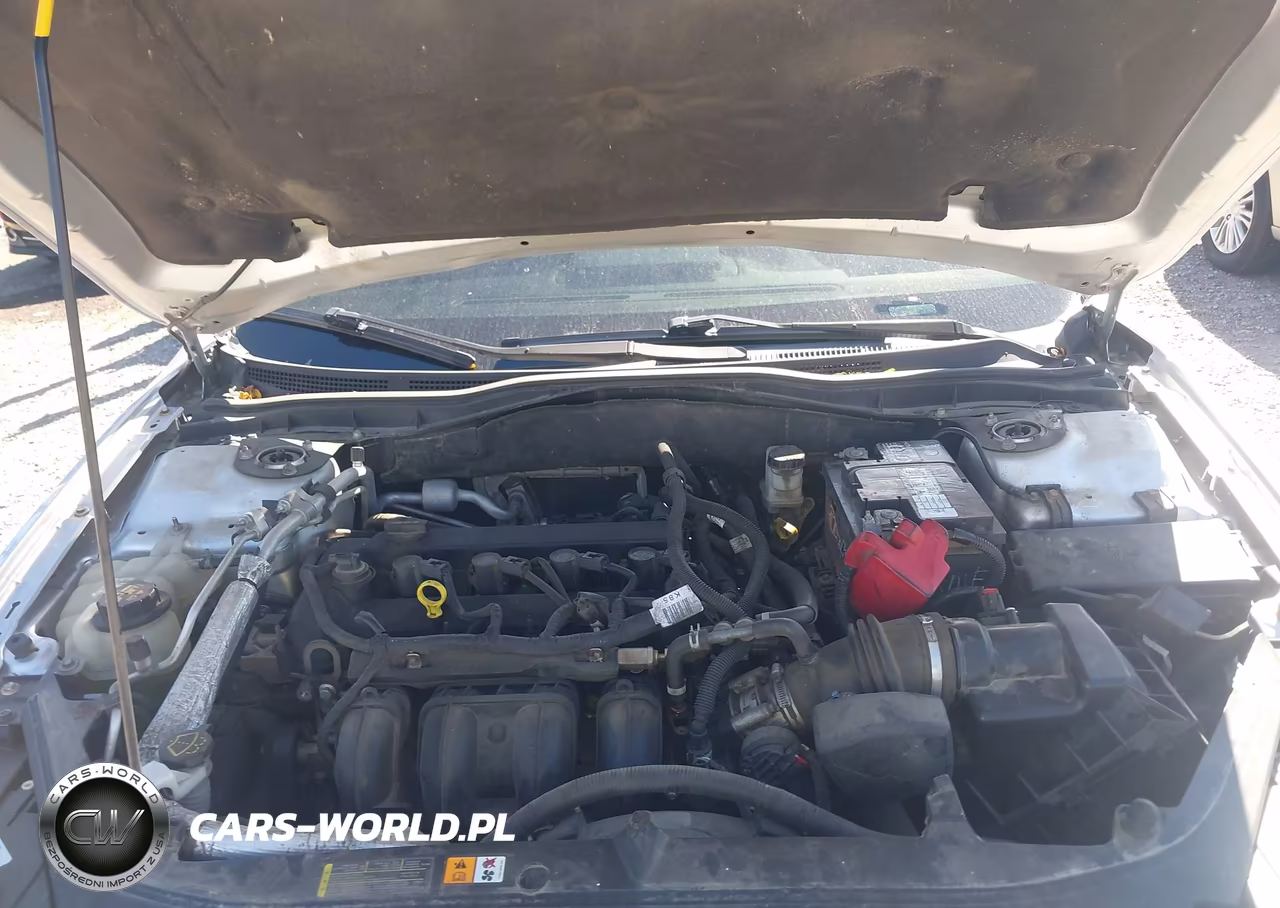 2012 Ford Fusion S VIN:3FAHP0GA0CR149905 - 10