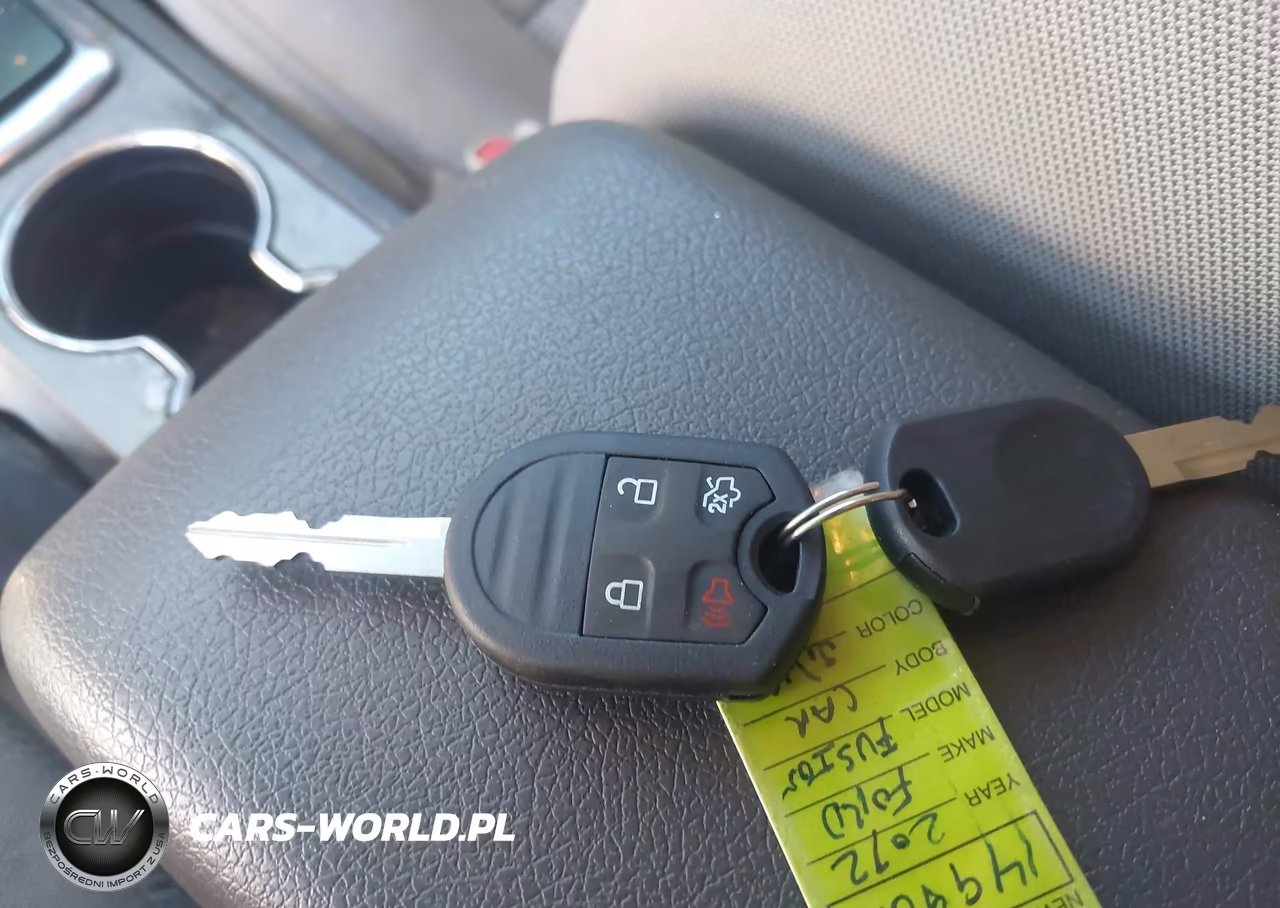 2012 Ford Fusion S VIN:3FAHP0GA0CR149905 - 11