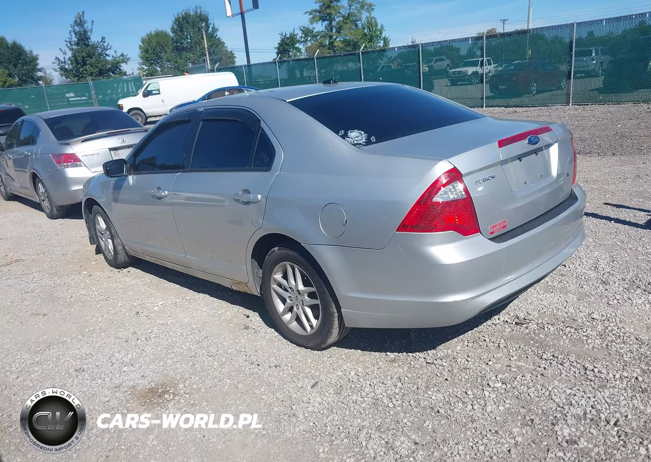 2012 Ford Fusion S VIN:3FAHP0GA0CR149905 - 3