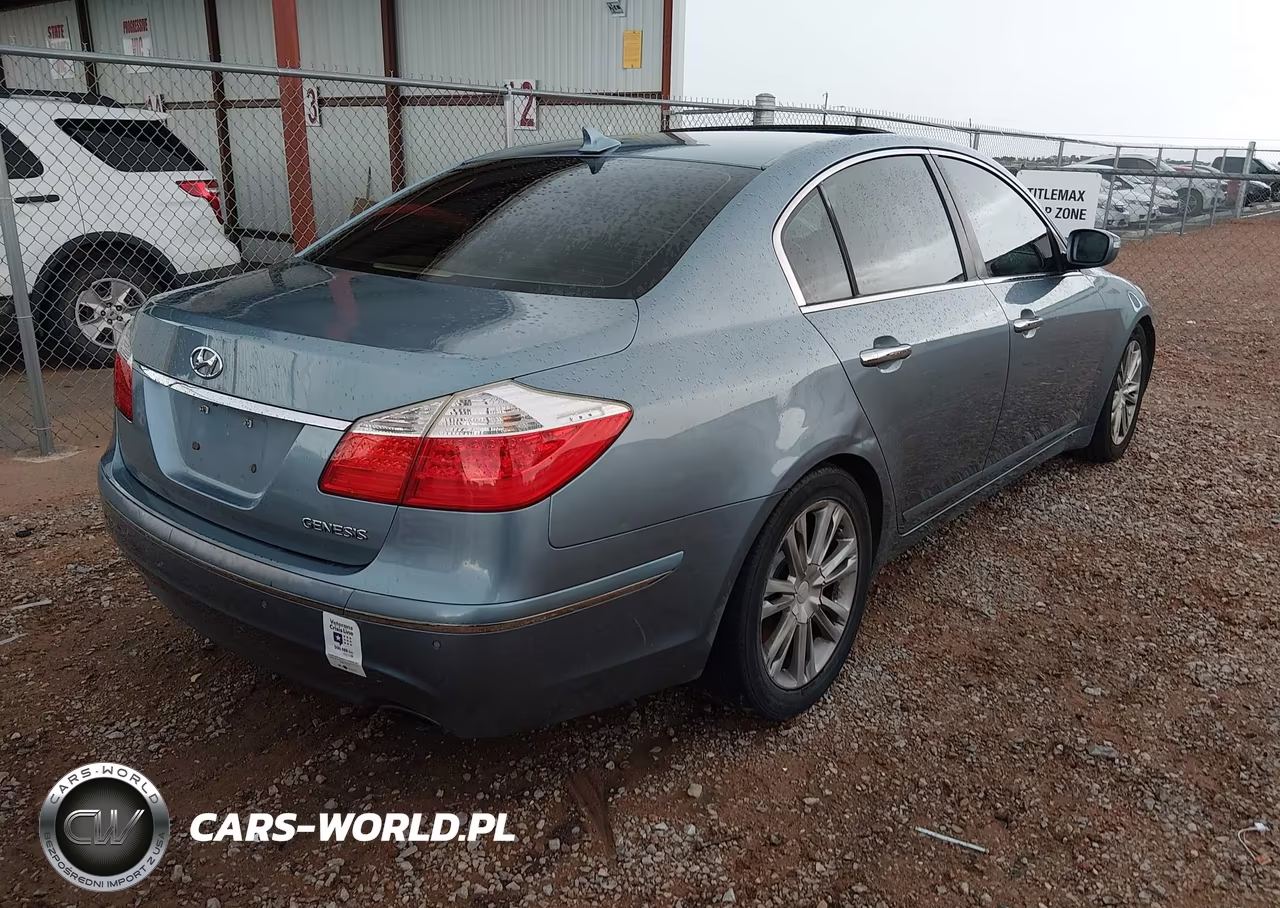2011 Hyundai Genesis 3.8 VIN:KMHGC4DE0BU127681 - 4