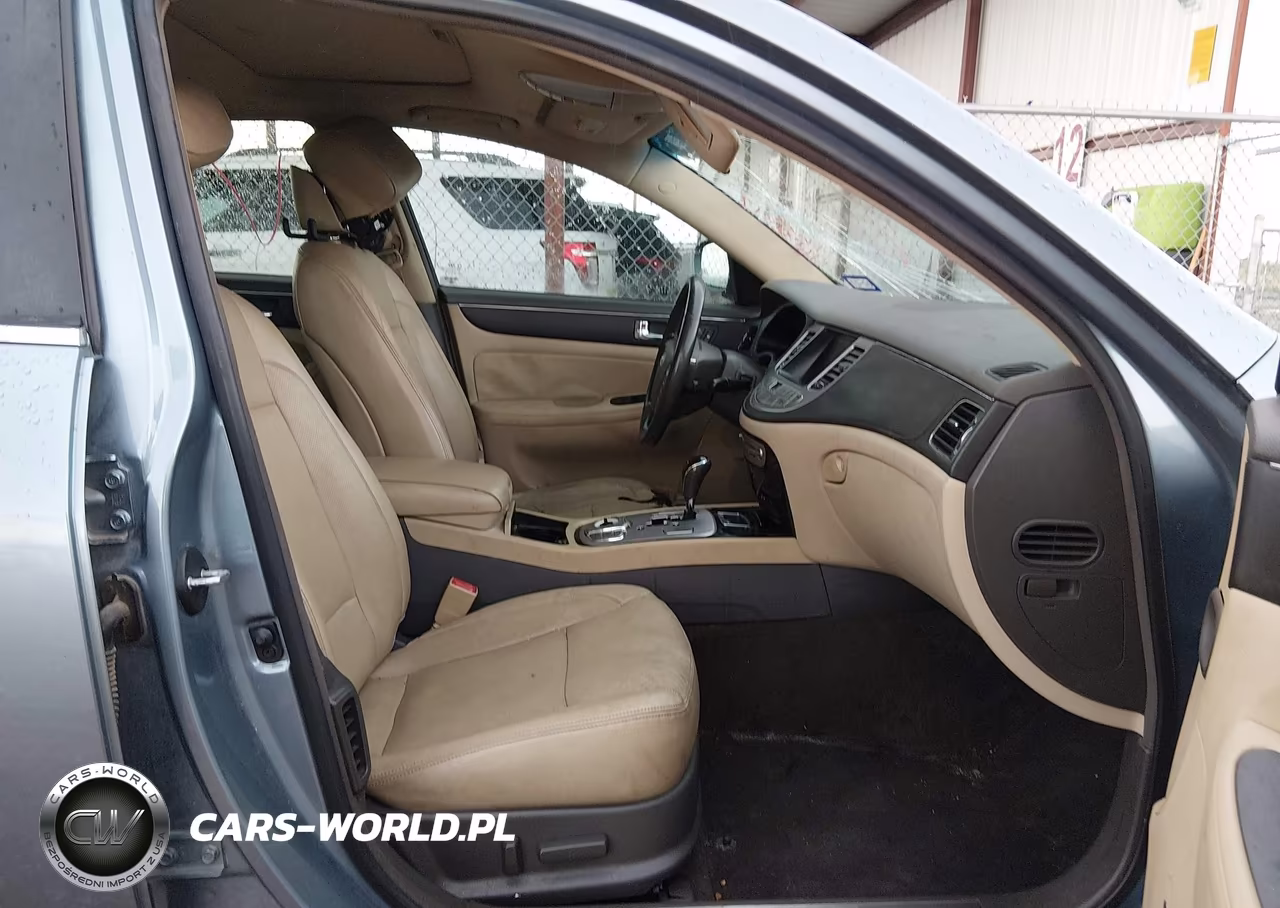 2011 Hyundai Genesis 3.8 VIN:KMHGC4DE0BU127681 - 5