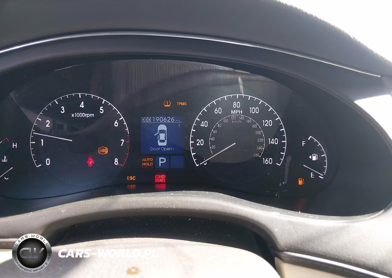 2011 Hyundai Genesis 3.8 VIN:KMHGC4DE0BU127681 - 7