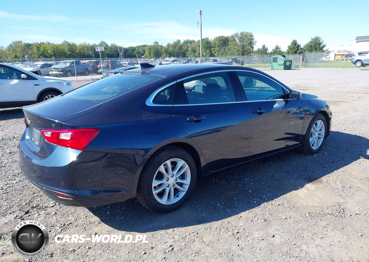 2018 Chevrolet Malibu Lt VIN:1G1ZD5ST1JF124270 - 4