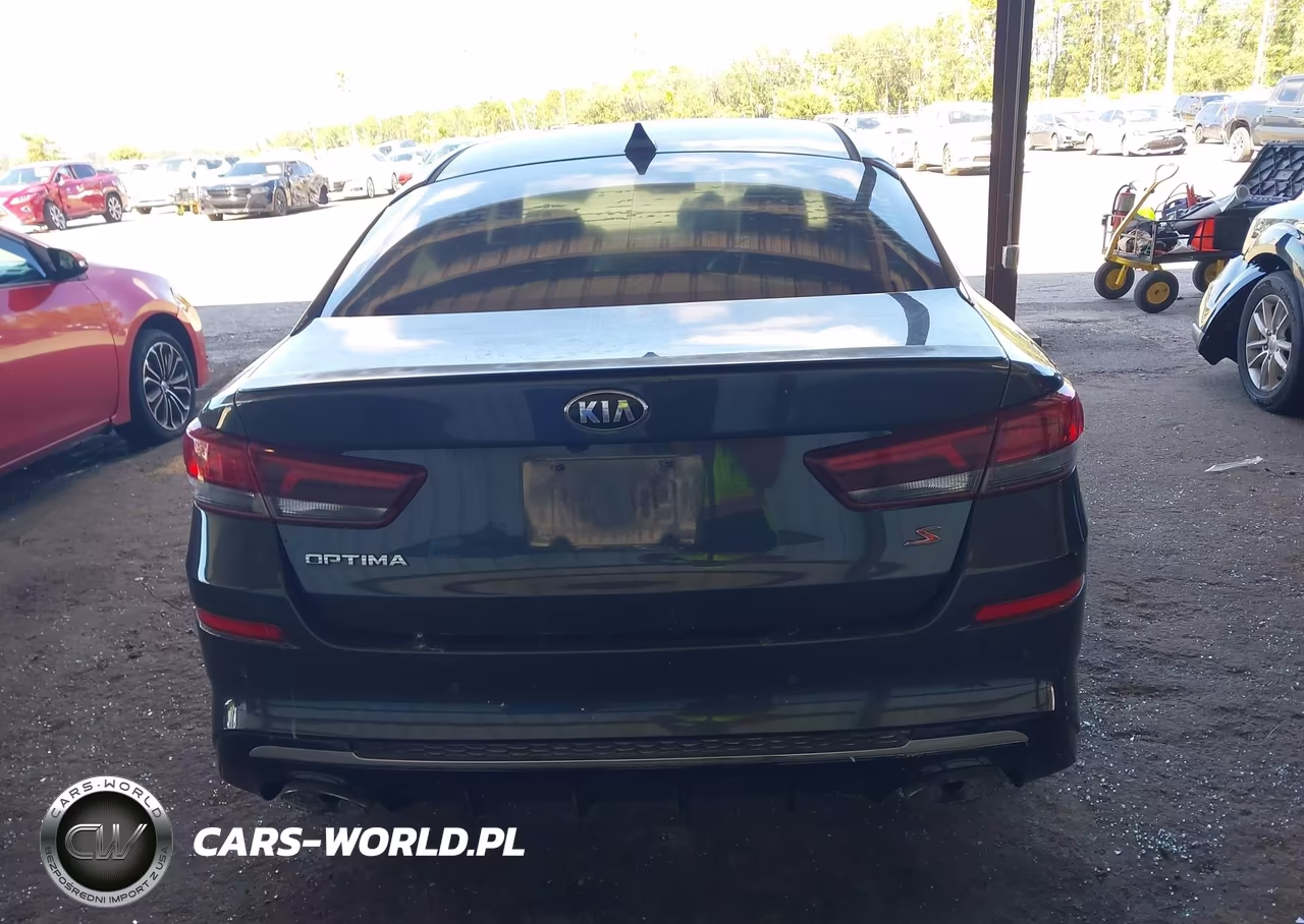 2019 Kia Optima S VIN:5XXGT4L37KG309758 - 16