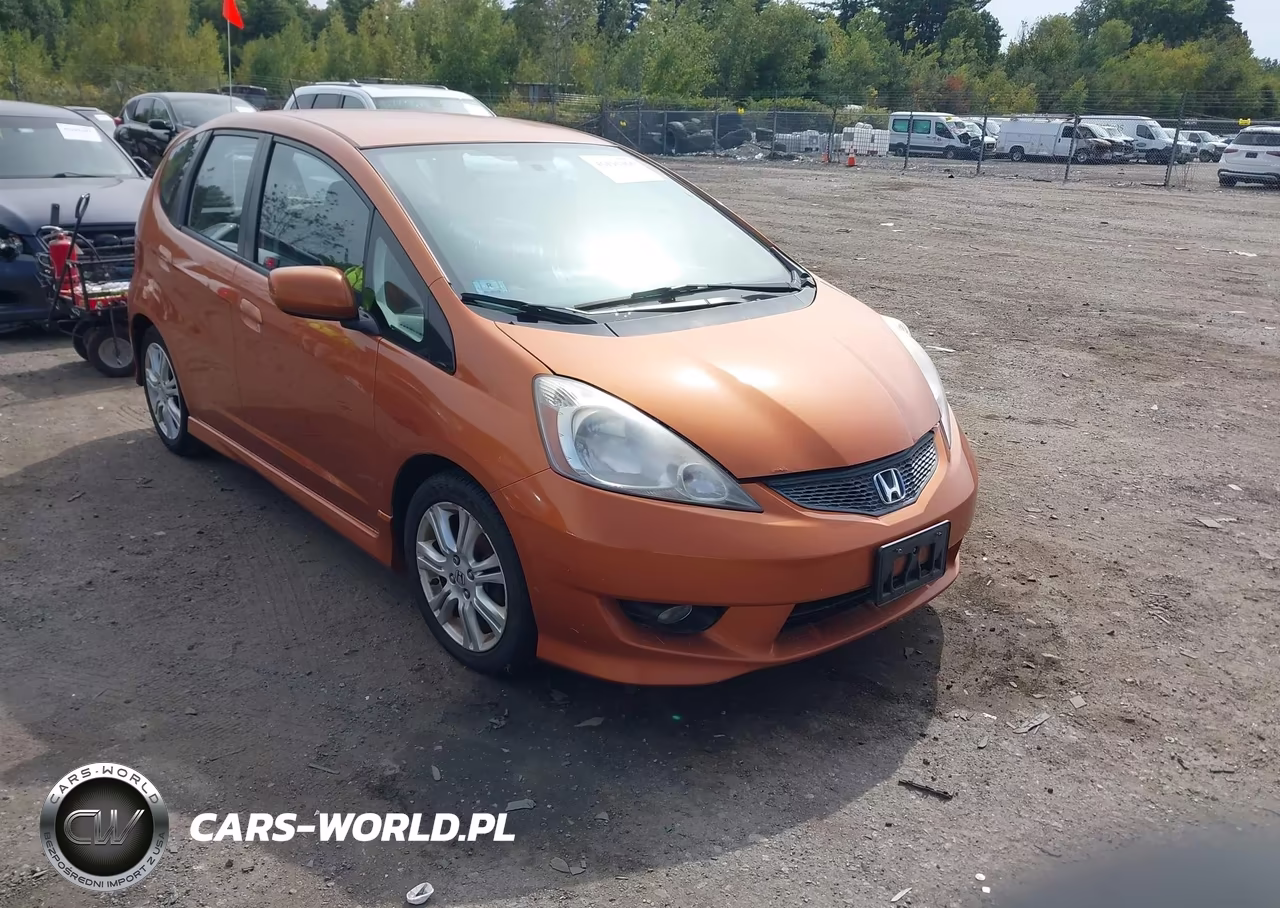 2011 Honda Fit Sport VIN:JHMGE8H54BC009850 - 1