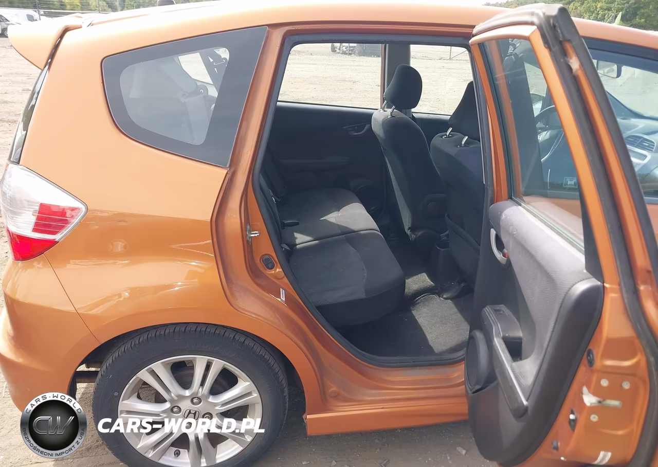2011 Honda Fit Sport VIN:JHMGE8H54BC009850 - 8