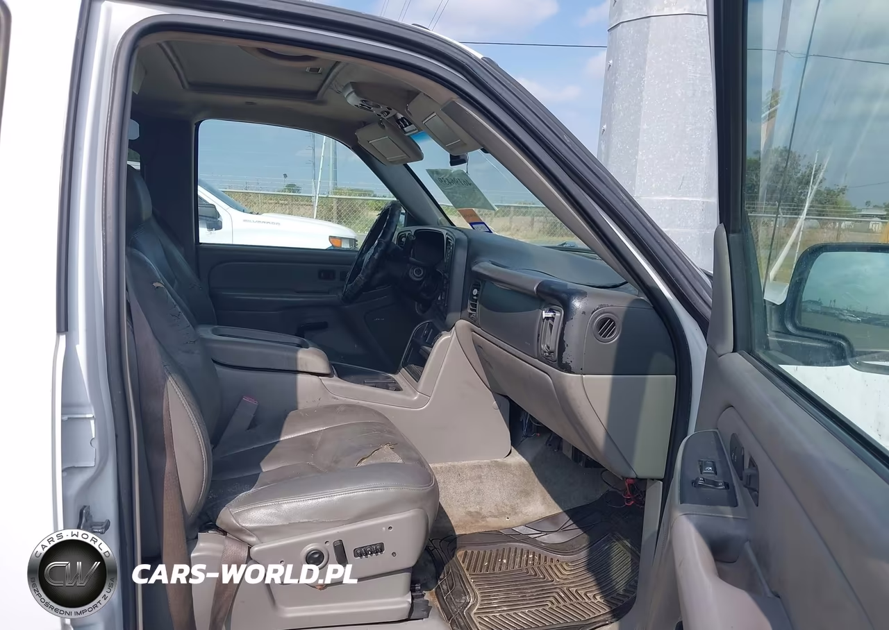 2005 Chevrolet Tahoe Z71 VIN:1GNEK13T15R101893 - 5