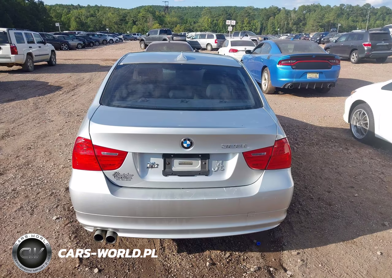 2009 BMW 3 Series 328I VIN:WBAPH77599NM30835 - 16