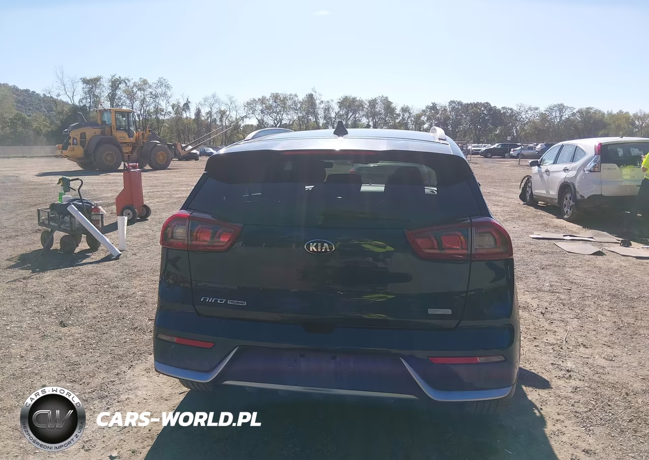 2018 Kia Niro Touring VIN:KNDCE3LC4J5177886 - 17