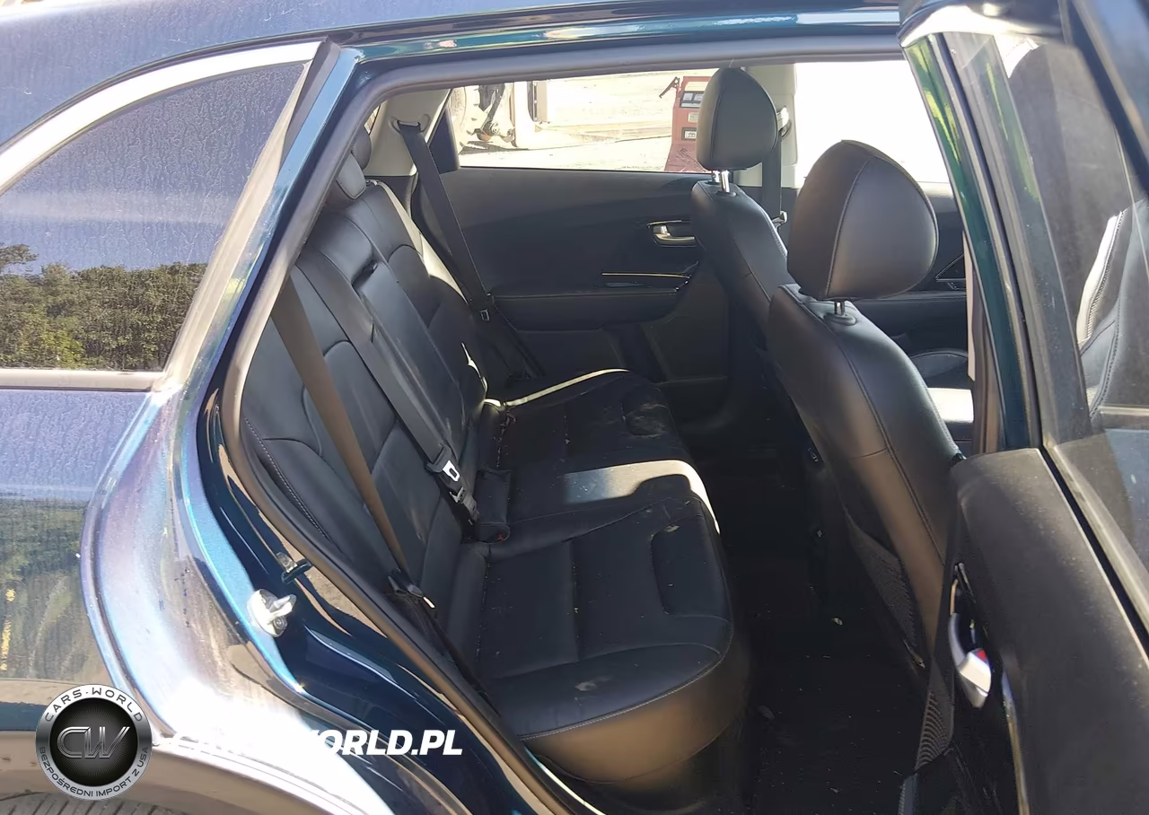 2018 Kia Niro Touring VIN:KNDCE3LC4J5177886 - 8