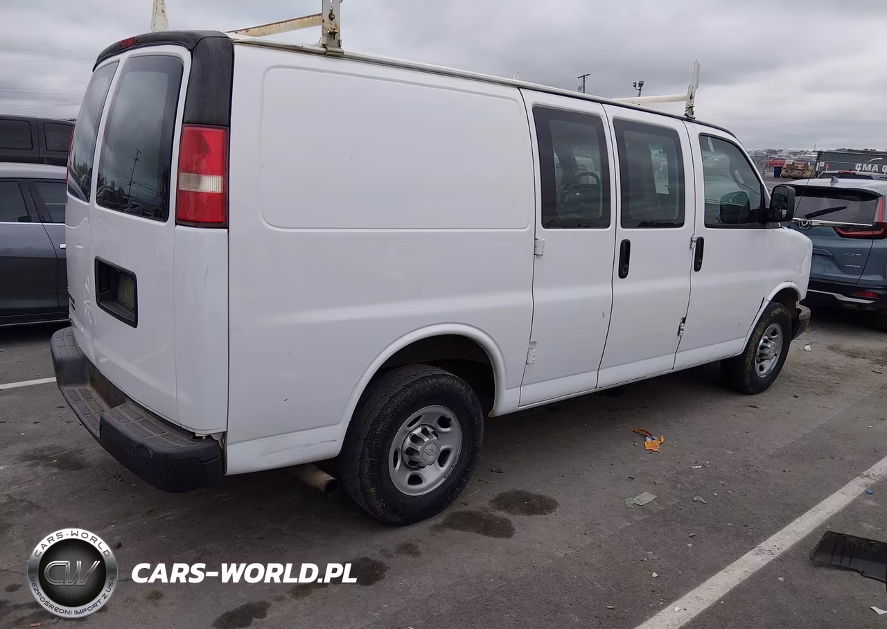 2016 Chevrolet Express 2500 Work Van VIN:1GCWGAFF0G1334153 - 4