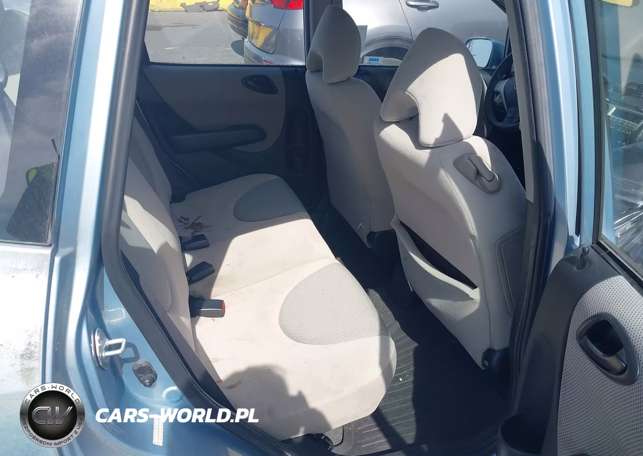 2007 Honda Fit VIN:JHMGD38427S040198 - 8