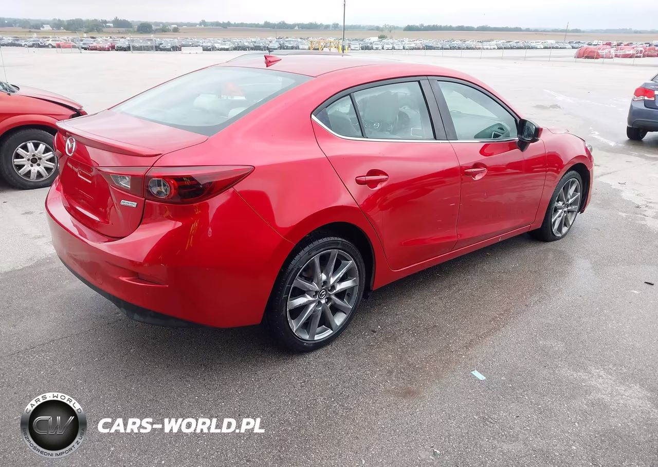 2018 Mazda Mazda3 Grand Touring VIN:3MZBN1W39JM166479 - 4