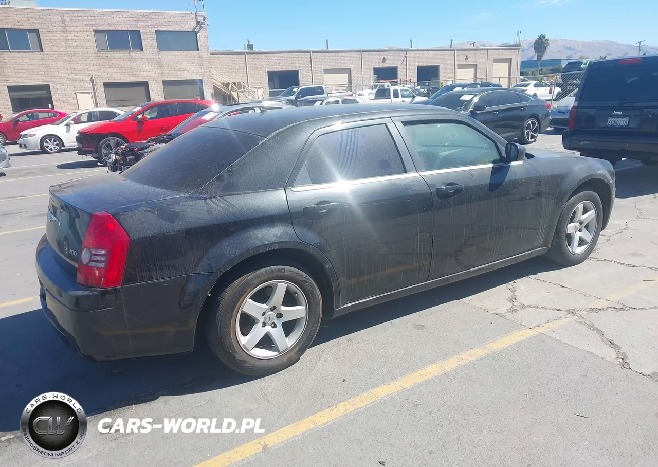 2008 Chrysler 300 Lx VIN:2C3KA43R28H102922 - 4