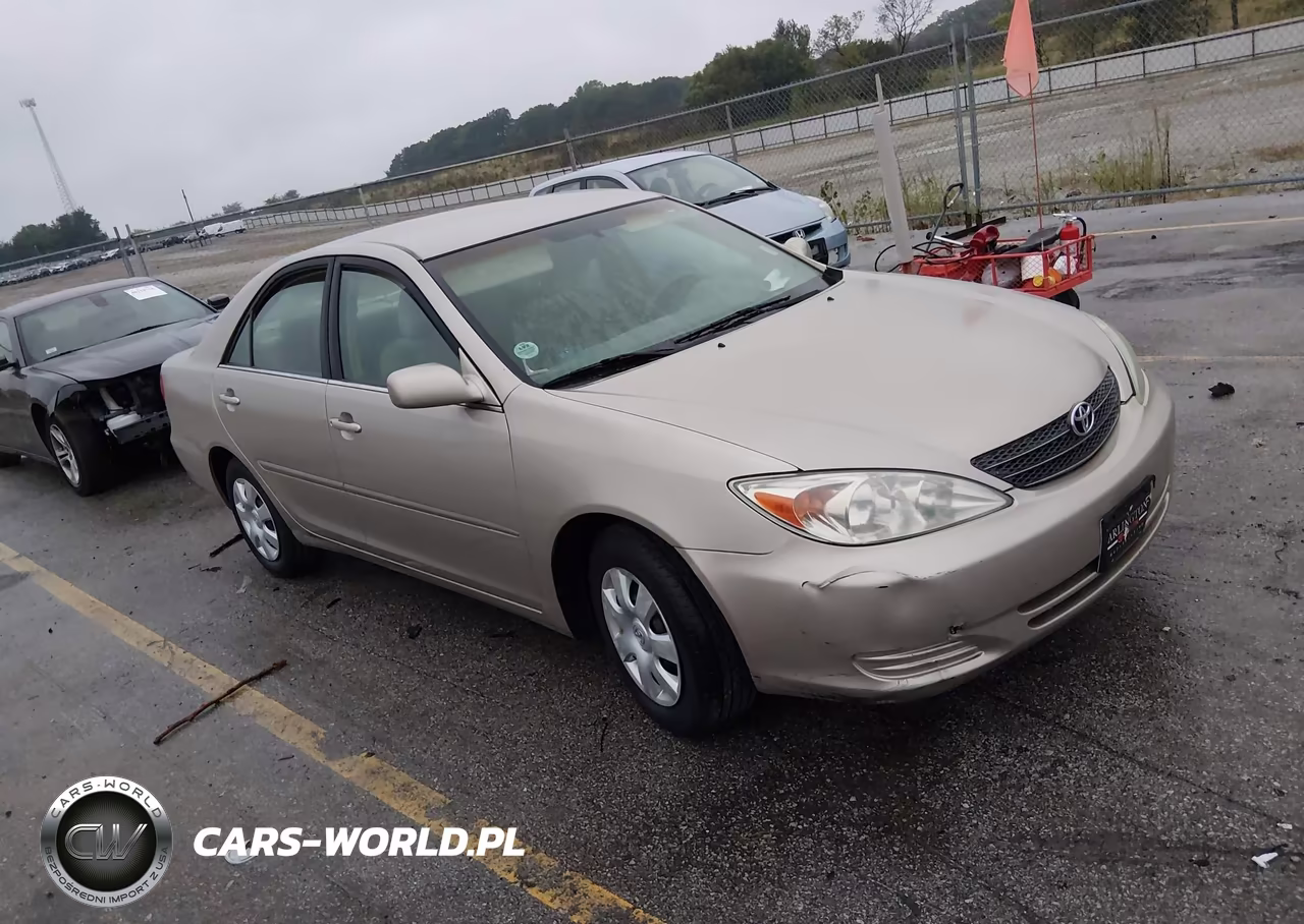 2004 Toyota Camry Le – zdjęcie 1 z 16