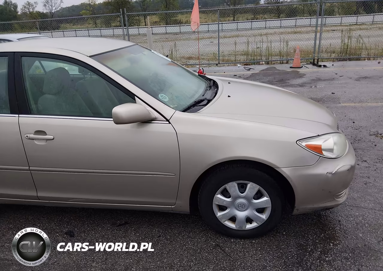 2004 Toyota Camry Le VIN:4T1BE32K64U831183 - 14