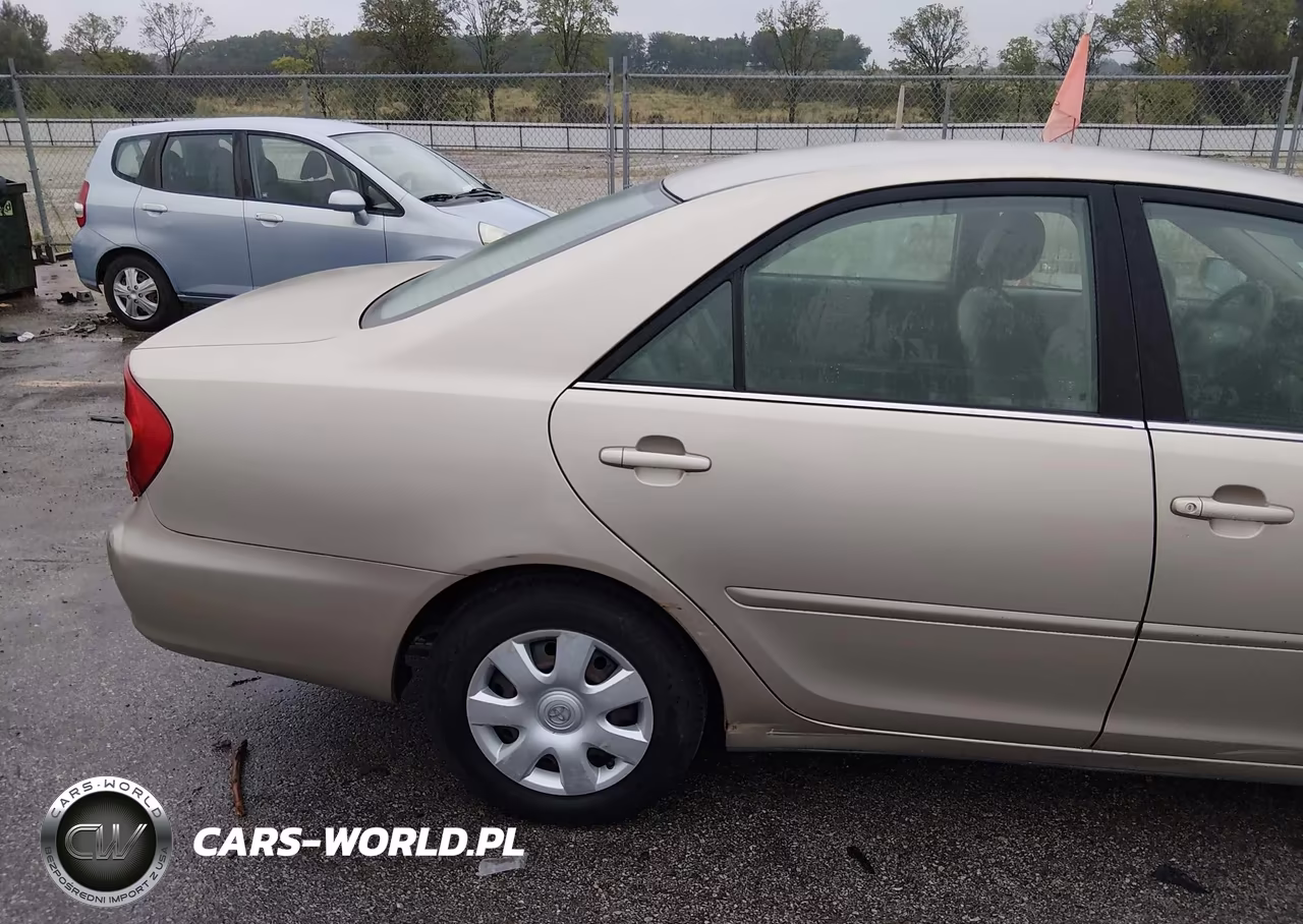 2004 Toyota Camry Le VIN:4T1BE32K64U831183 - 15