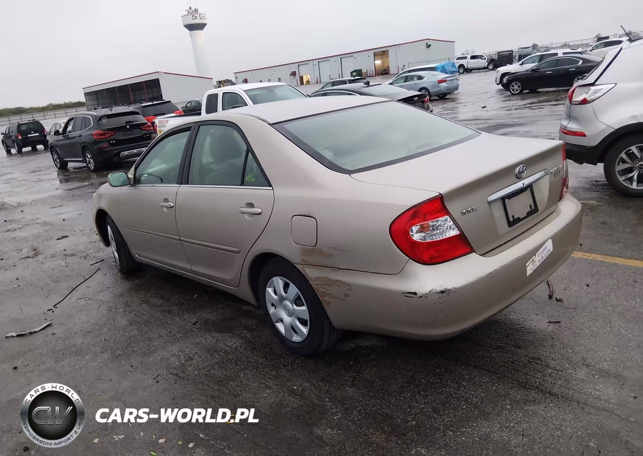 2004 Toyota Camry Le VIN:4T1BE32K64U831183 - 3