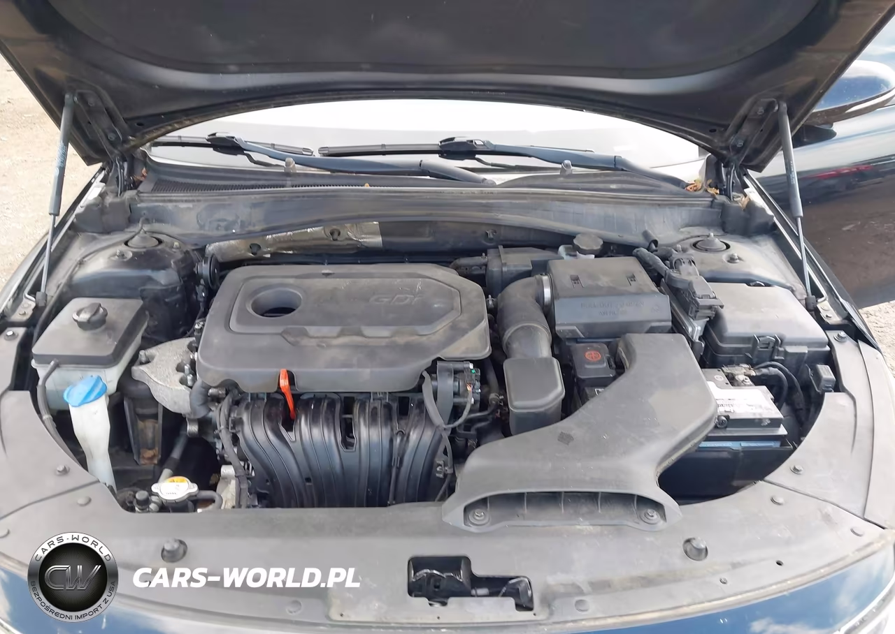 2018 Kia Optima S VIN:5XXGT4L38JG213541 - 10