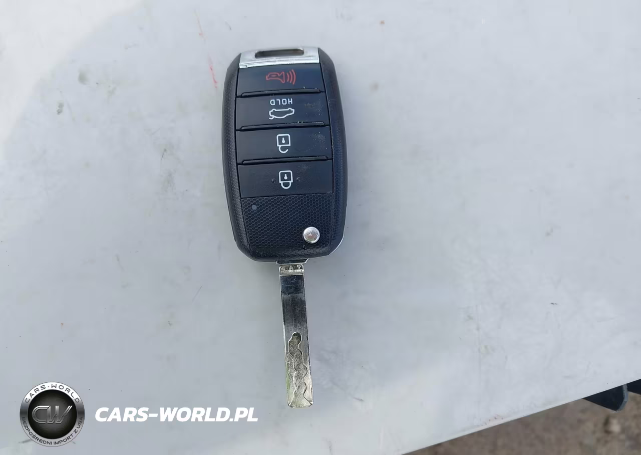 2018 Kia Optima S VIN:5XXGT4L38JG213541 - 11