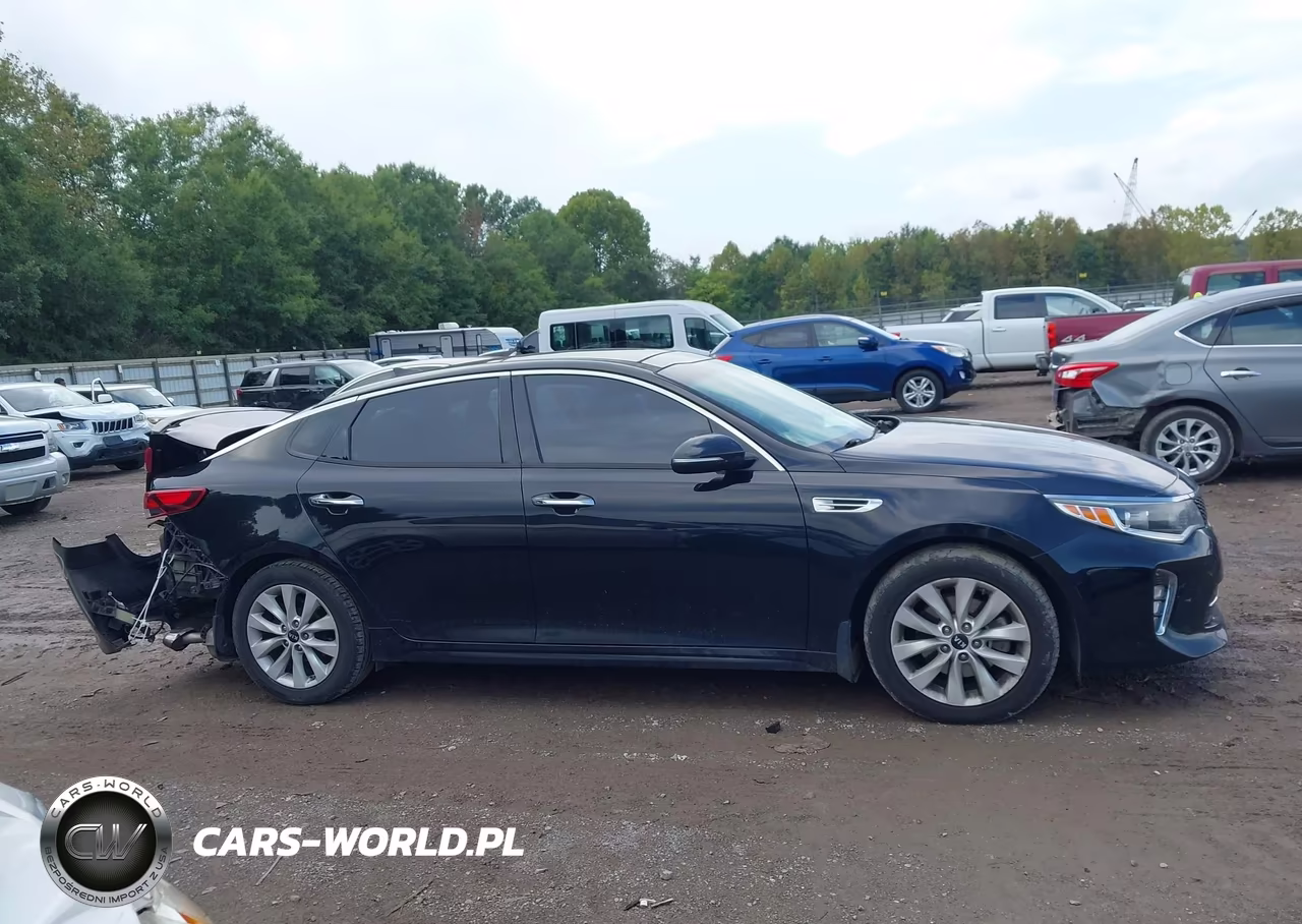 2018 Kia Optima S VIN:5XXGT4L38JG213541 - 13