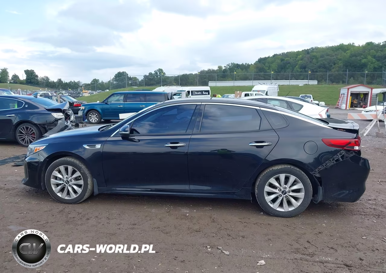 2018 Kia Optima S VIN:5XXGT4L38JG213541 - 14