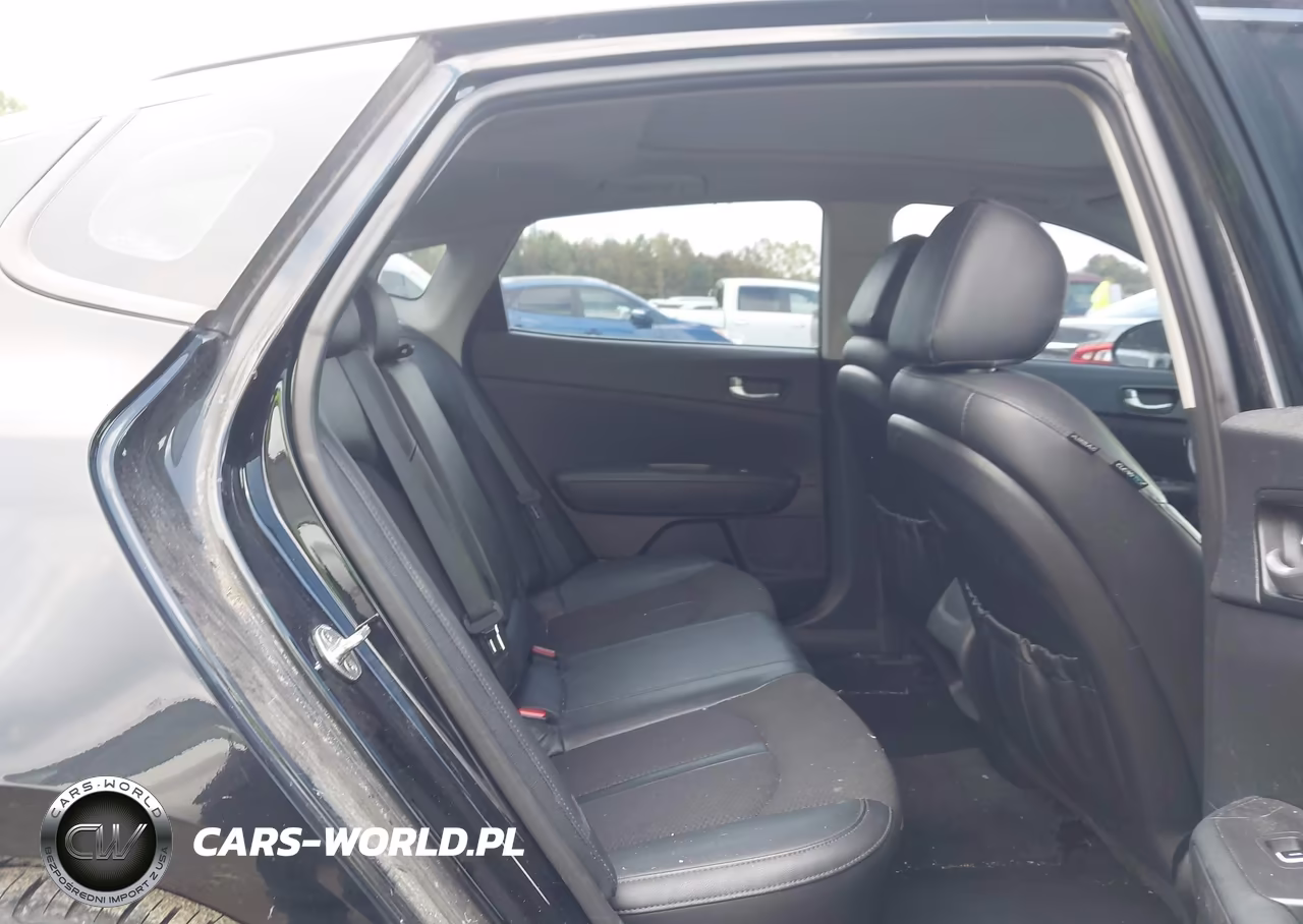2018 Kia Optima S VIN:5XXGT4L38JG213541 - 8