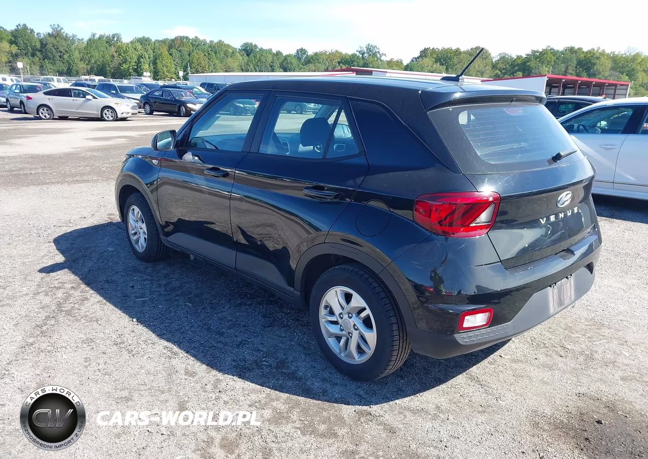2023 Hyundai Venue Se VIN:KMHRB8A35PU260580 - 3