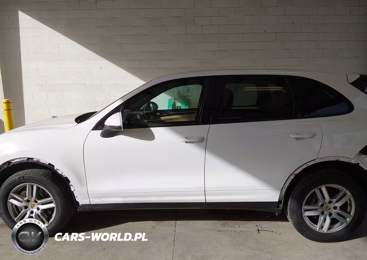 2016 Porsche Cayenne VIN:WP1AA2A29GLA06299 - 15